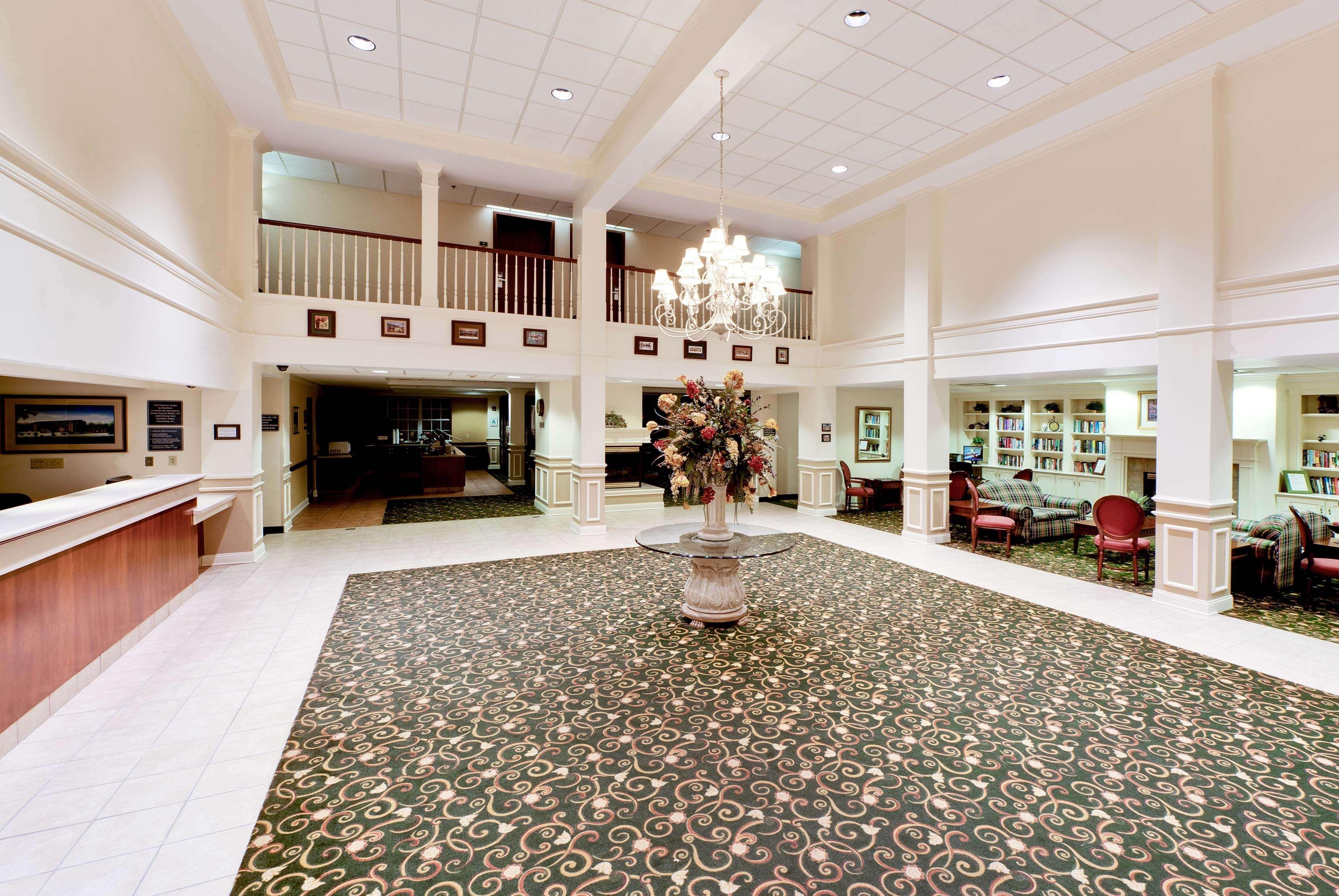 Hawthorn Suites By Wyndham Louisville East Exterior foto